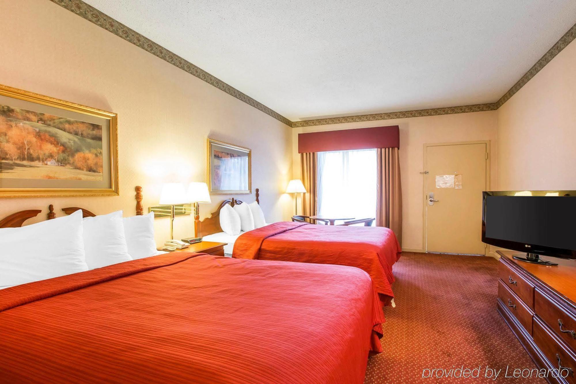 Hotel Quality Near Six Flags 2*